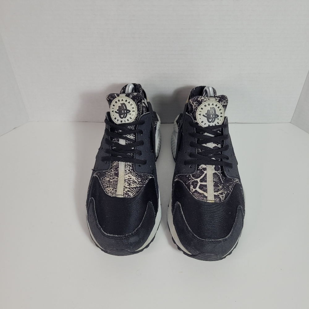 SOLD ✨️ Nike Womens Air Huarache Run Print Shoes Low Top Lace Up 10M - Picture 3 of 10